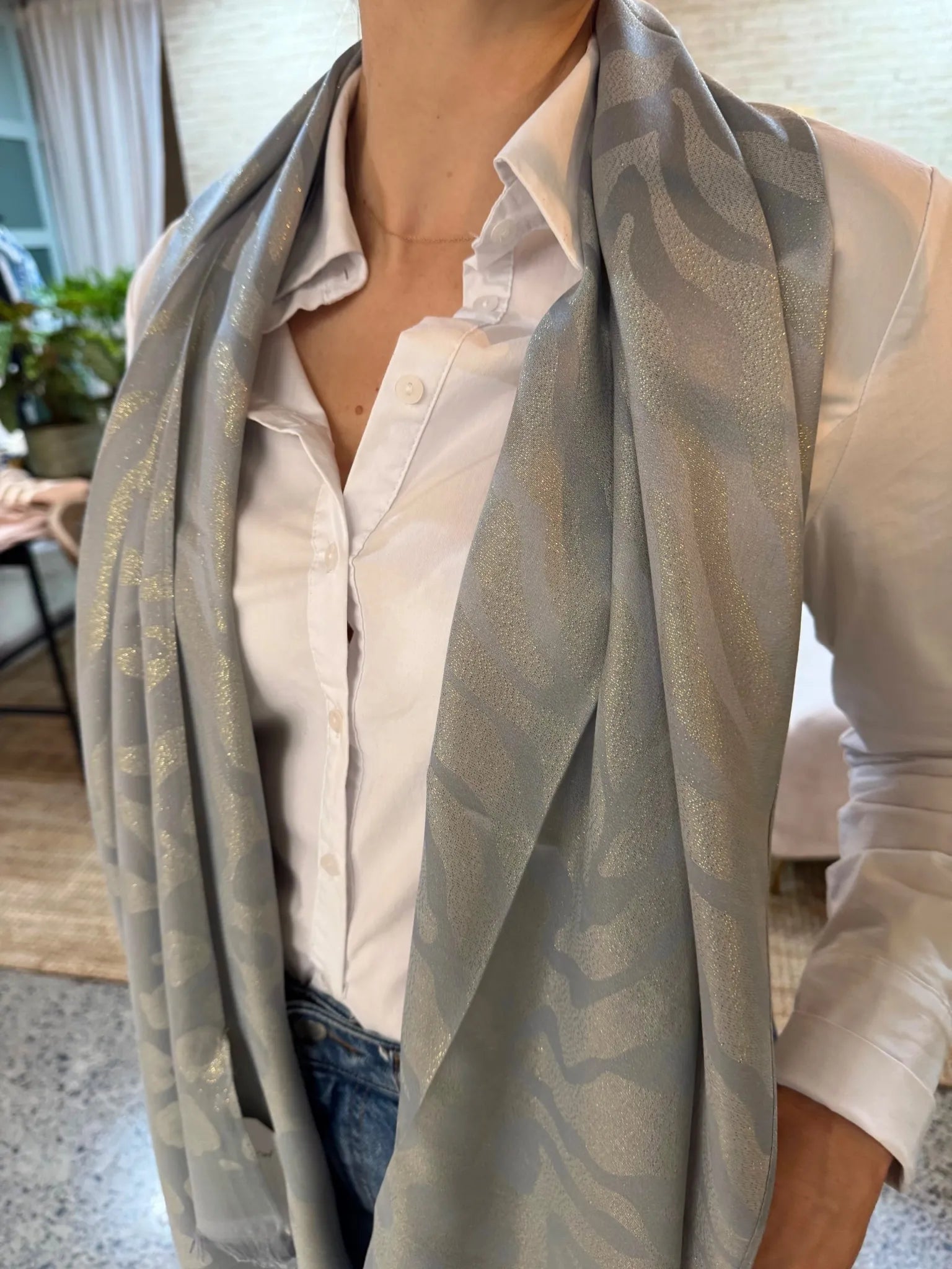 Savannah Soft Animal Scarf – Grey