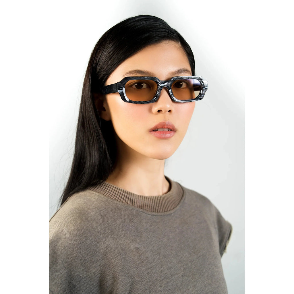 Oscar x Frank Naken Pearl Black / Cola Photochromic