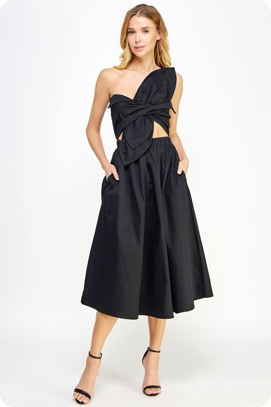 NEW! Statement Flower Bow Midi Dress in Black